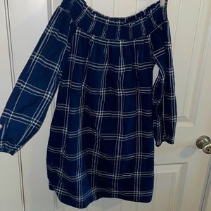 Abercrombie & Fitch off the shoulder dress